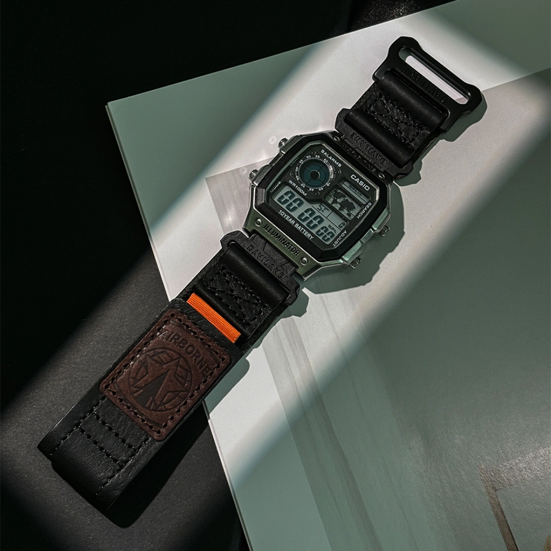 Black Medium DV02 Air Borne Leather Watch Strap