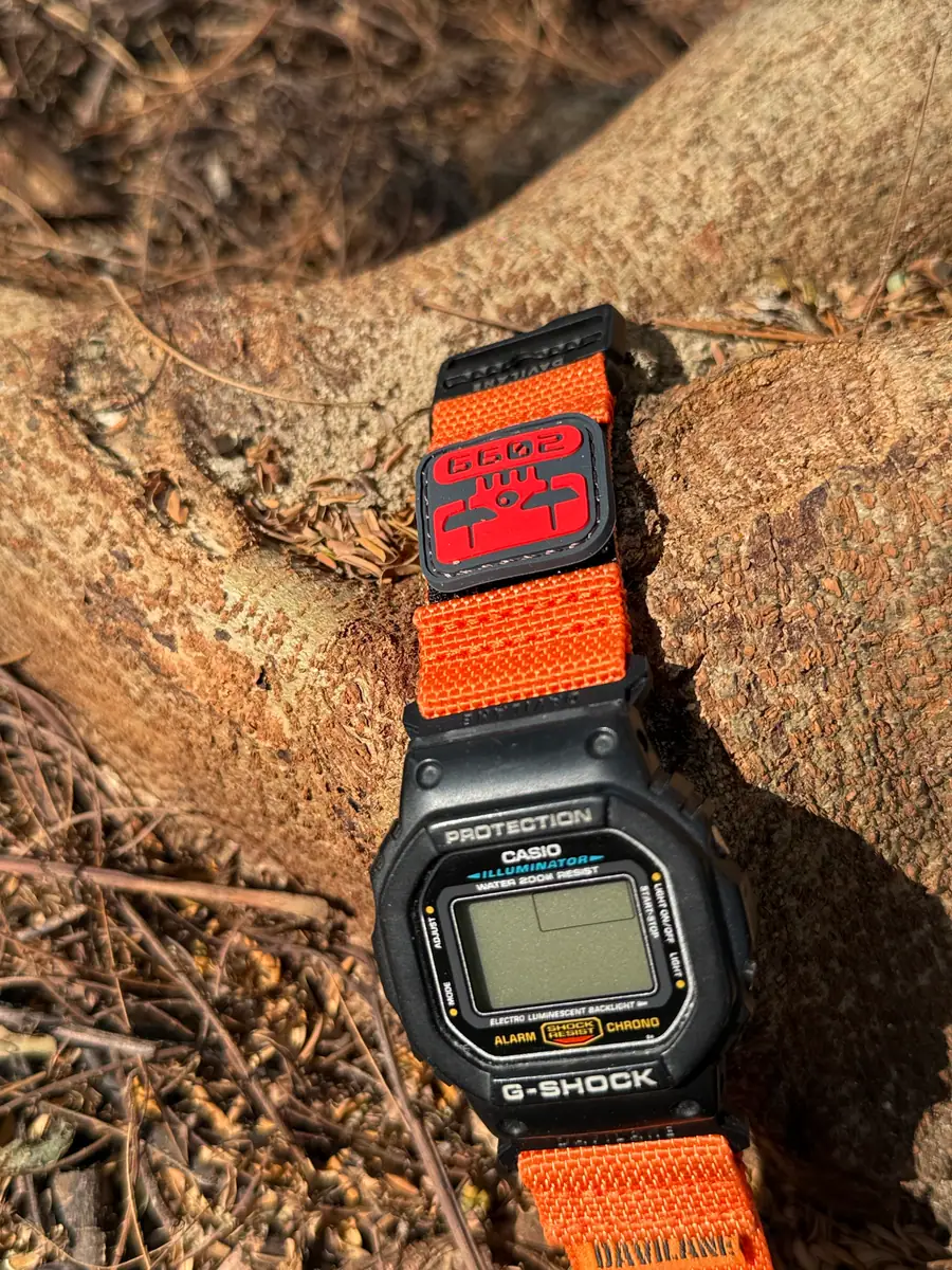 DW-5600 / GW-M5610 orange DAVILANE MOLLE Nylon strap detail