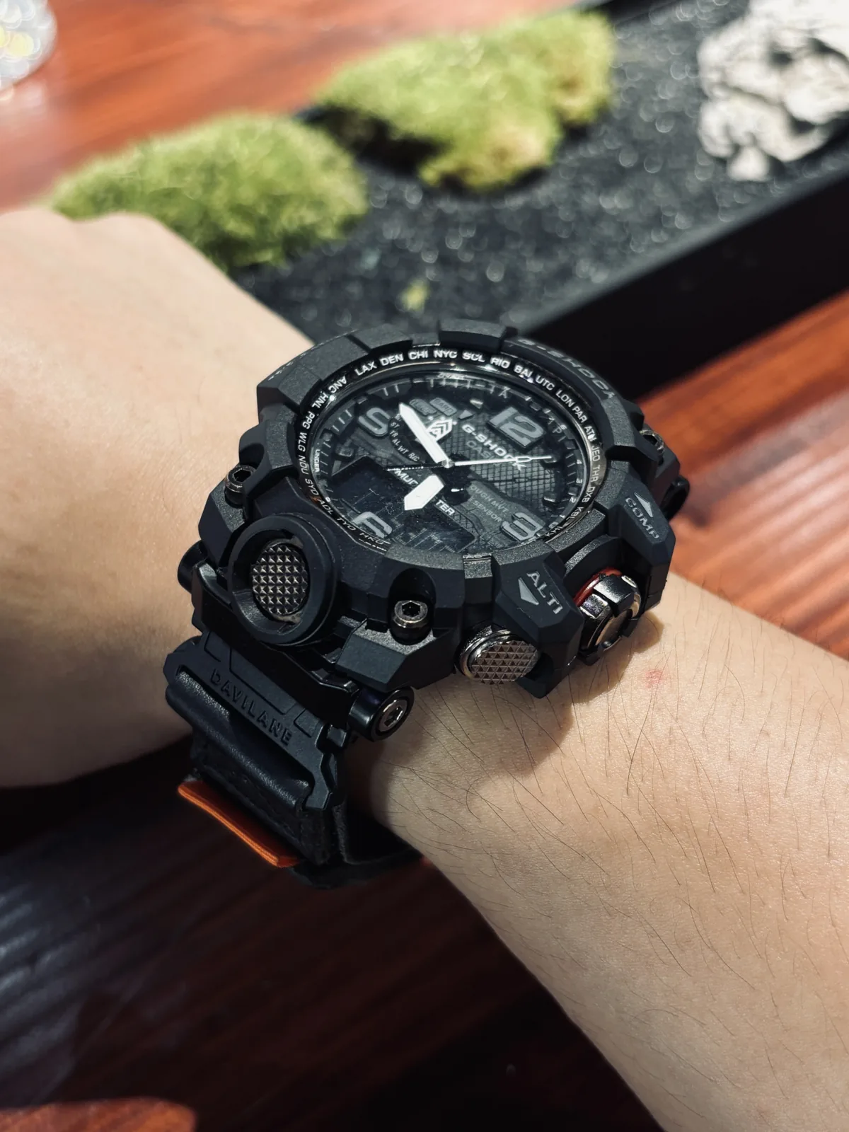 G-Shock GWG-1000 with Black Air Ranger Leather Fit Detail
