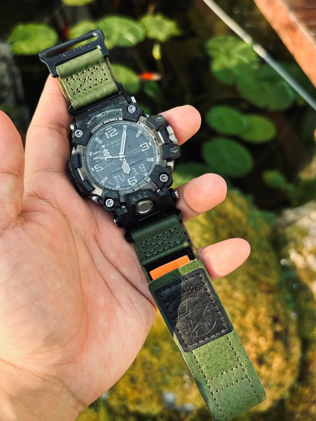 Green DAVILANE leather hook-and-loop strap layout for GWG-2000